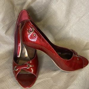 Burgundy gloss high heel